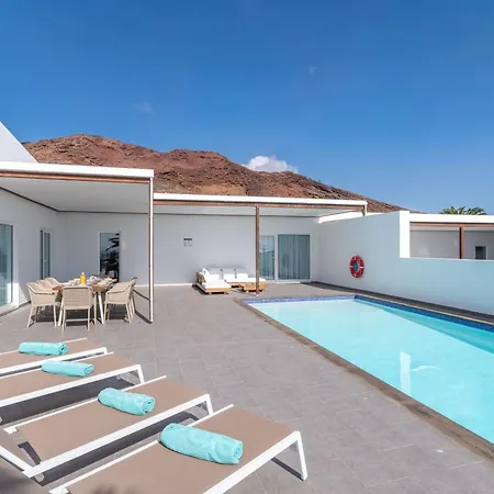 Villa Ereza Royal Family Hoopoe-2 Playa Blanca (Lanzarote)